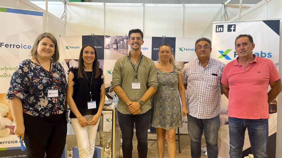 El Equipo Ferlabs con la directiva de Agabacter Servicios